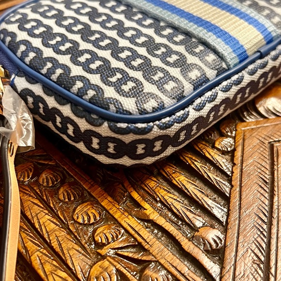 NWT AUTHENTIC TORY BURCH Gemini Link Wristlet Wallet - Picture 5 of 10